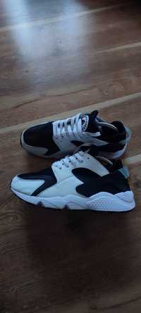 Кросівки Nike Air Huarache White, 43, 27см