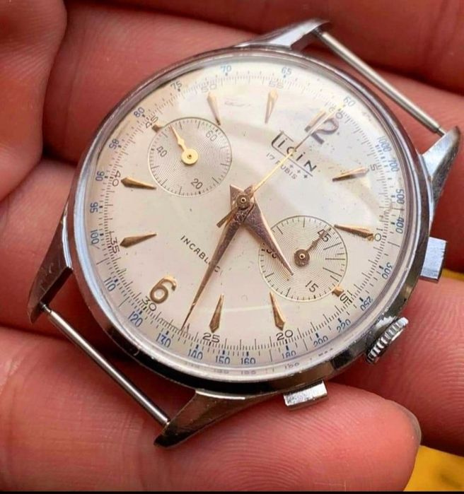 Na sprzedaż chronograf Ticin ze złotymi wskazówkami na Valiolux 92