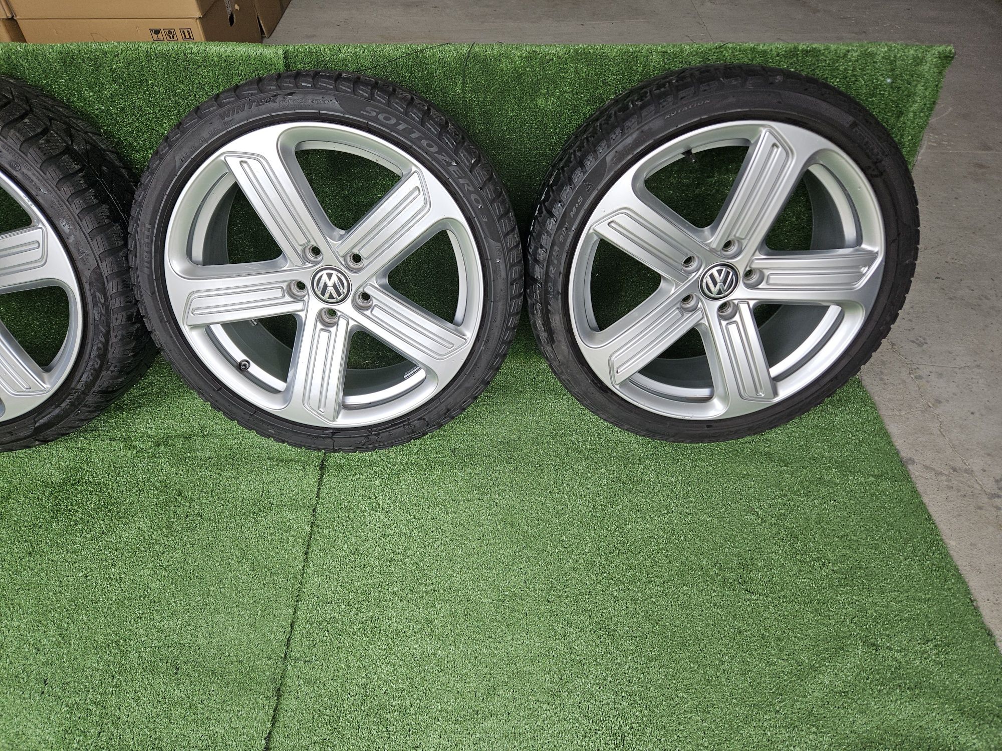 Sprzedam Alufelgi Orginalne VW 5x112 18 Golf  Touran Caddy