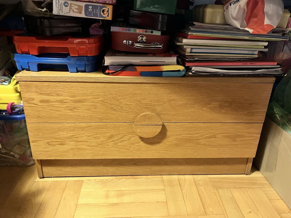 Niska komoda drewniana fornirowana 82 x 52 x 41 dwie szuflady głębokie