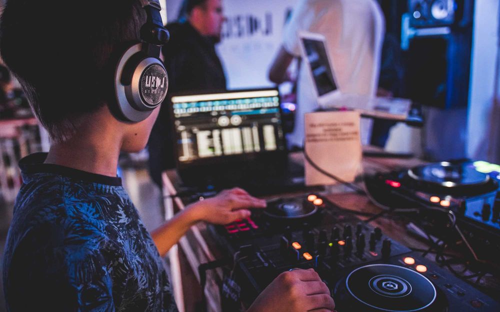 KURS DJ, Warsztaty DJ, Szkoła dla DJów indywidualne zajęcia w centrum