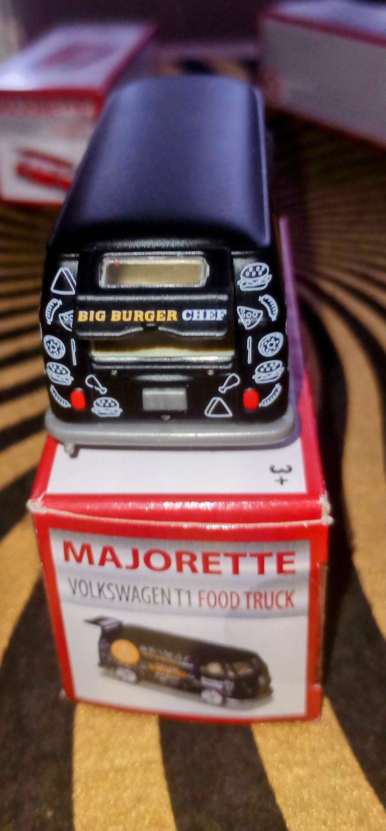 Model Majorette Volkswagen T1 Food Truck seria Box nowy