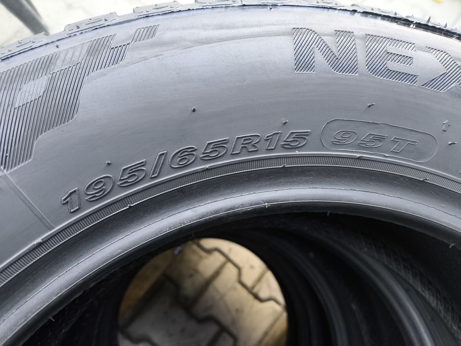 195/65/15 Nexen Nblue 4Season KOMPLET