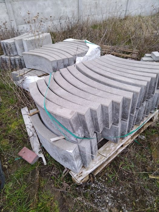 Obrzeże betonowe Łukowe 8 cm x 25