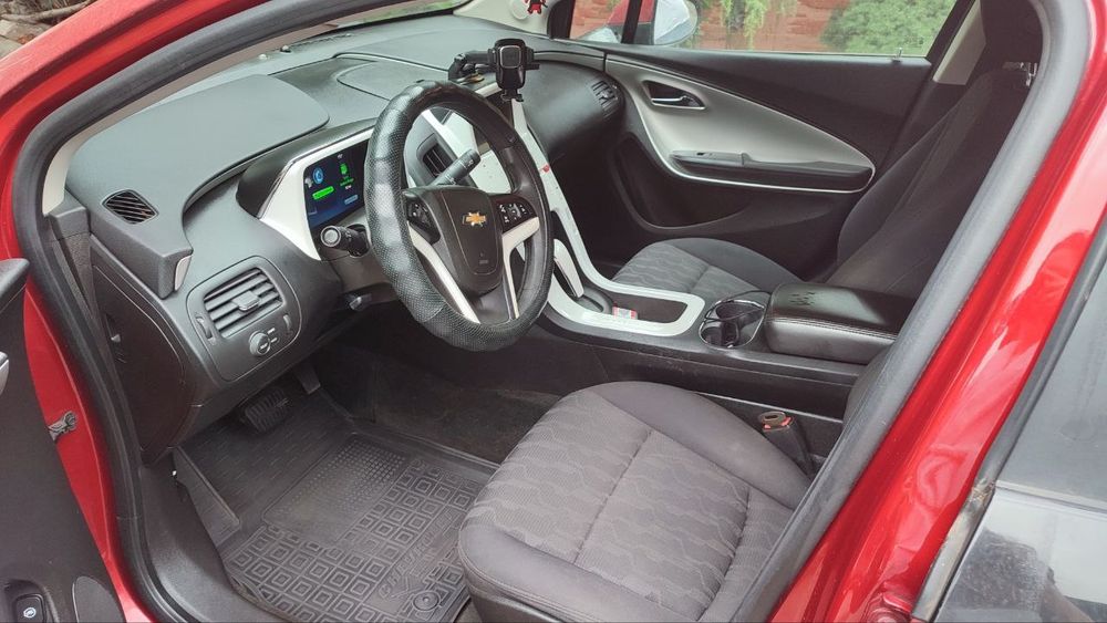 Chevrolet Volt 2012 год