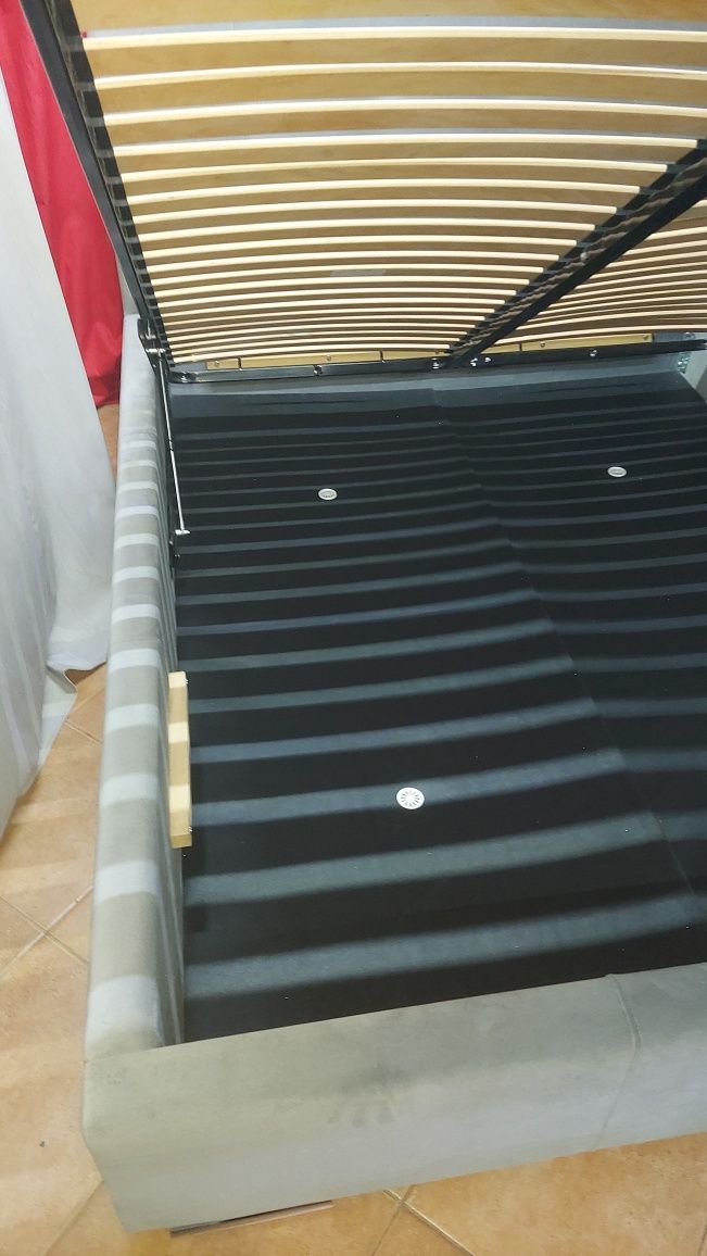 Łóżko sypialniane 160x200 tapicerowane szare z pojemnikiem na pościel