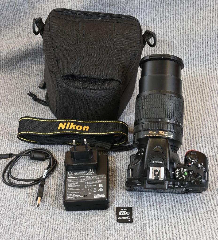 Nikon D5600 +AF-S NIKKOR 18-140 ED. (WiFi,  Bluetooth)