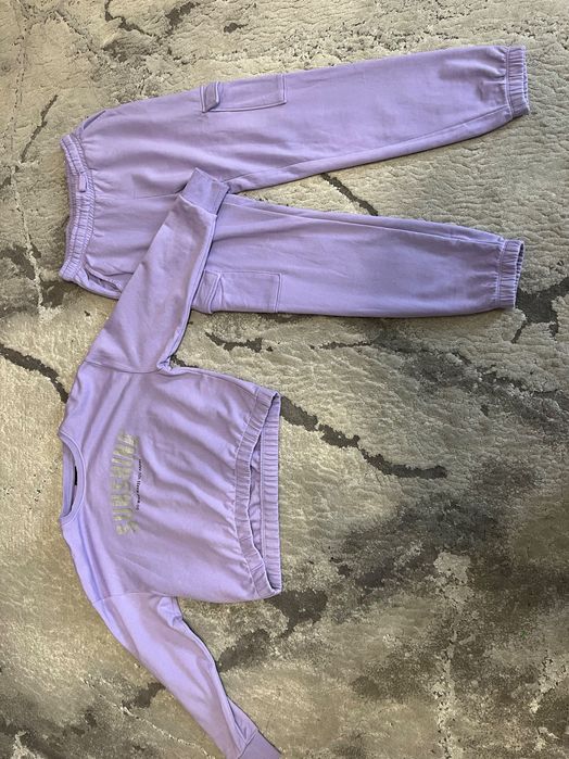 Dres dziewczęcy fioletowy + spodnie roz 146/152 bdb stan