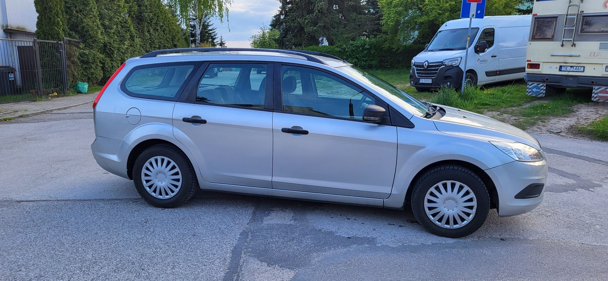 Ford Focus 1.6 benz Polski Salon