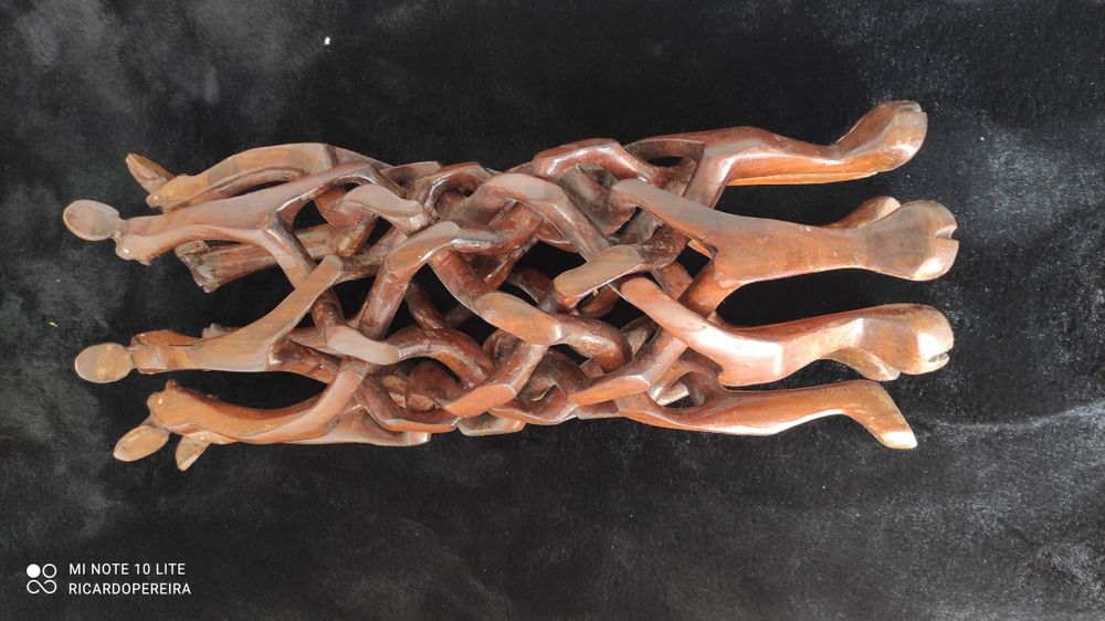 Vendo suporte em madeira para vasos