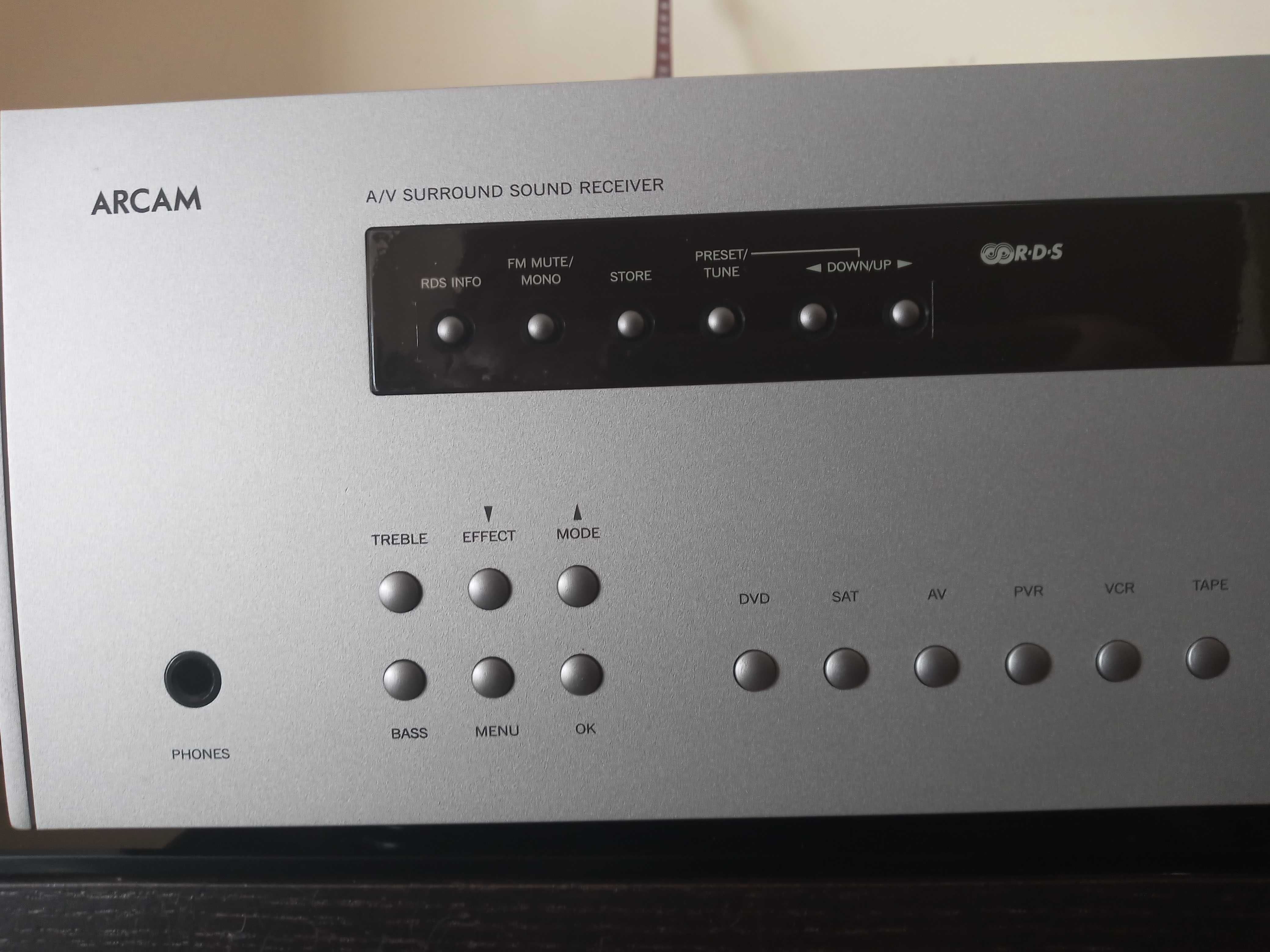 Amplificador ARCAM Diva AVR250