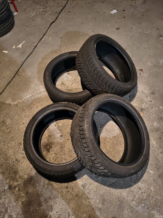 Używane (1 sezon) opony zimowe paxaro 225/40 R18 92V