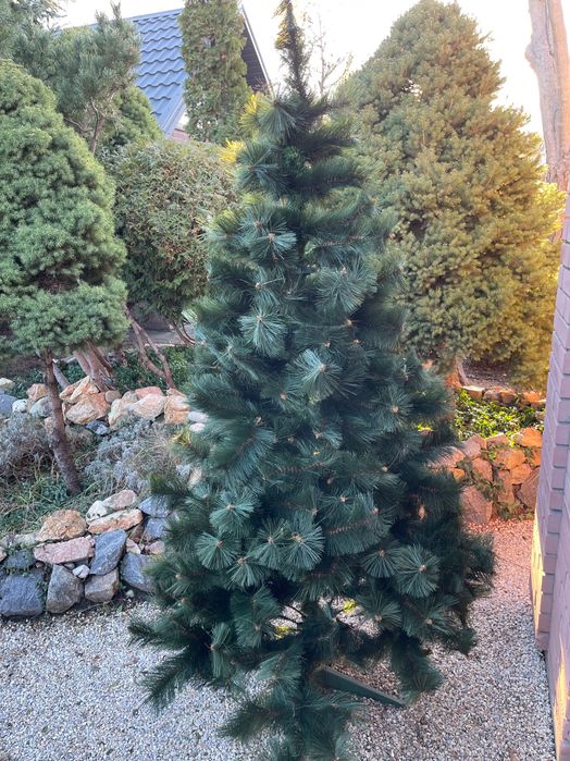 Продам елку искусственную новогоднюю