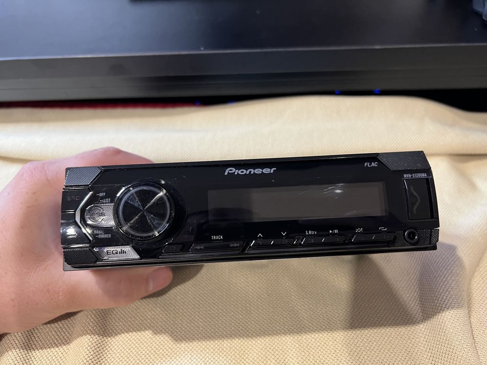 Pioneer MVH-S120UBA