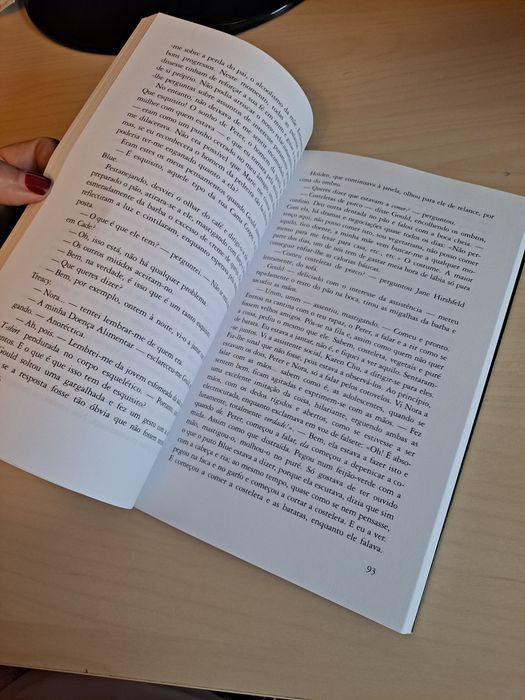Livro Um Casamento Feliz de Andrew Klavan