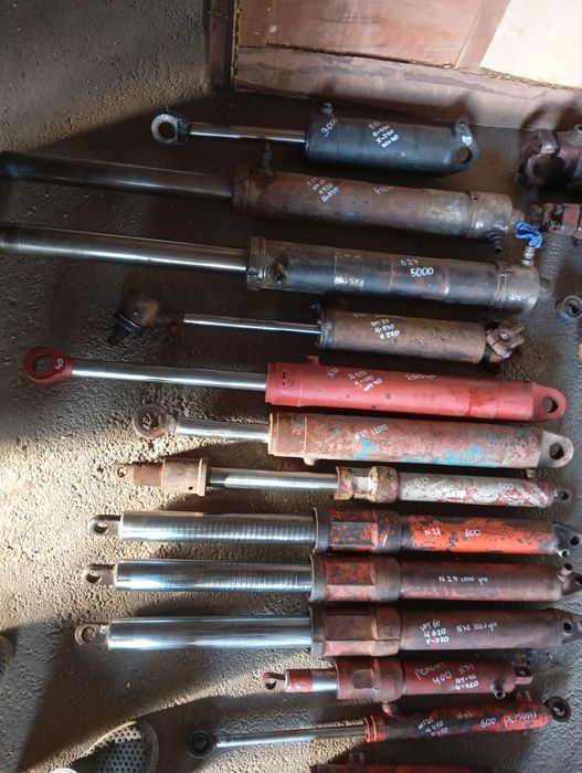 Продам гідроциліндр різних розмірів