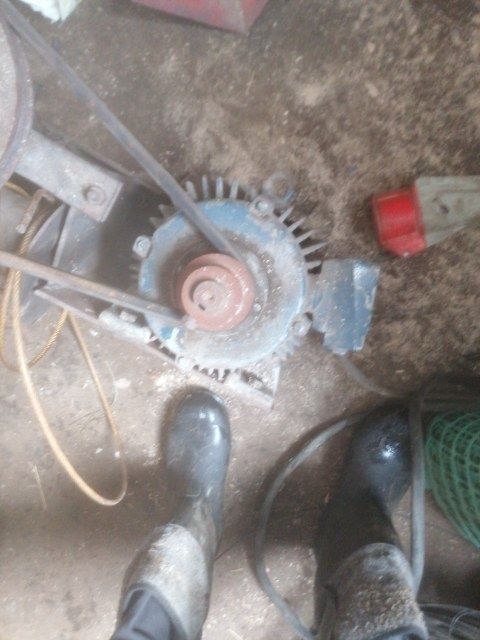 Sprzedam wciągarkę.