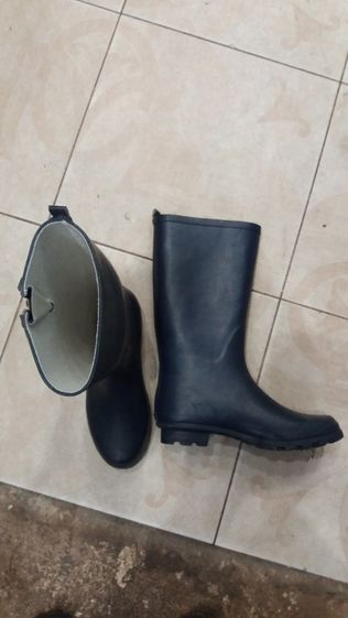 Продам резиновые женские сапоги Mountain Warehouse