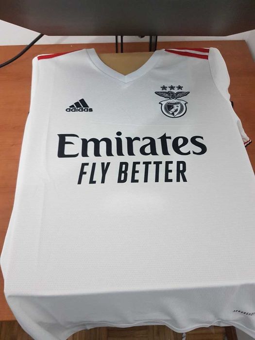 PROMOÇÃO - T-Shirt Principal do SLB 21/22
