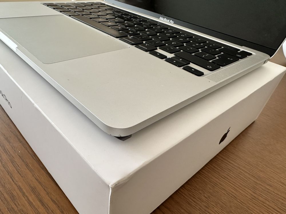 Apple Macbook Pro M1