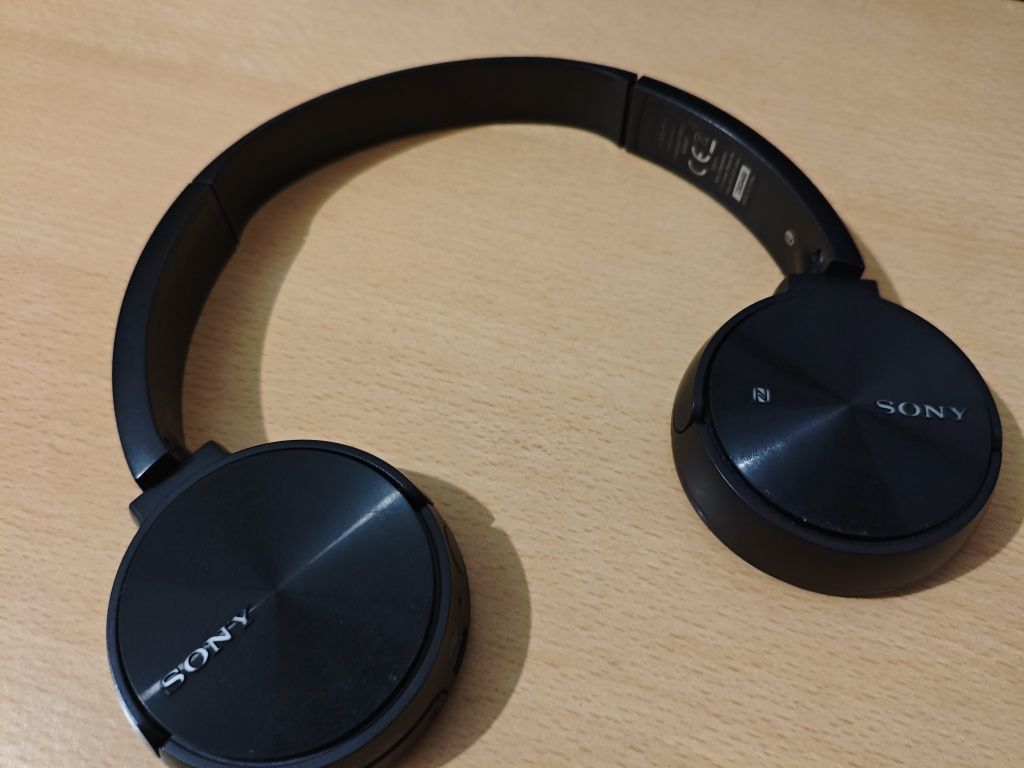 Headphones Sony bluetooth