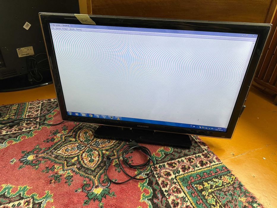 Telewizor Samsung UE32D4000NW 32Cale Sprawny