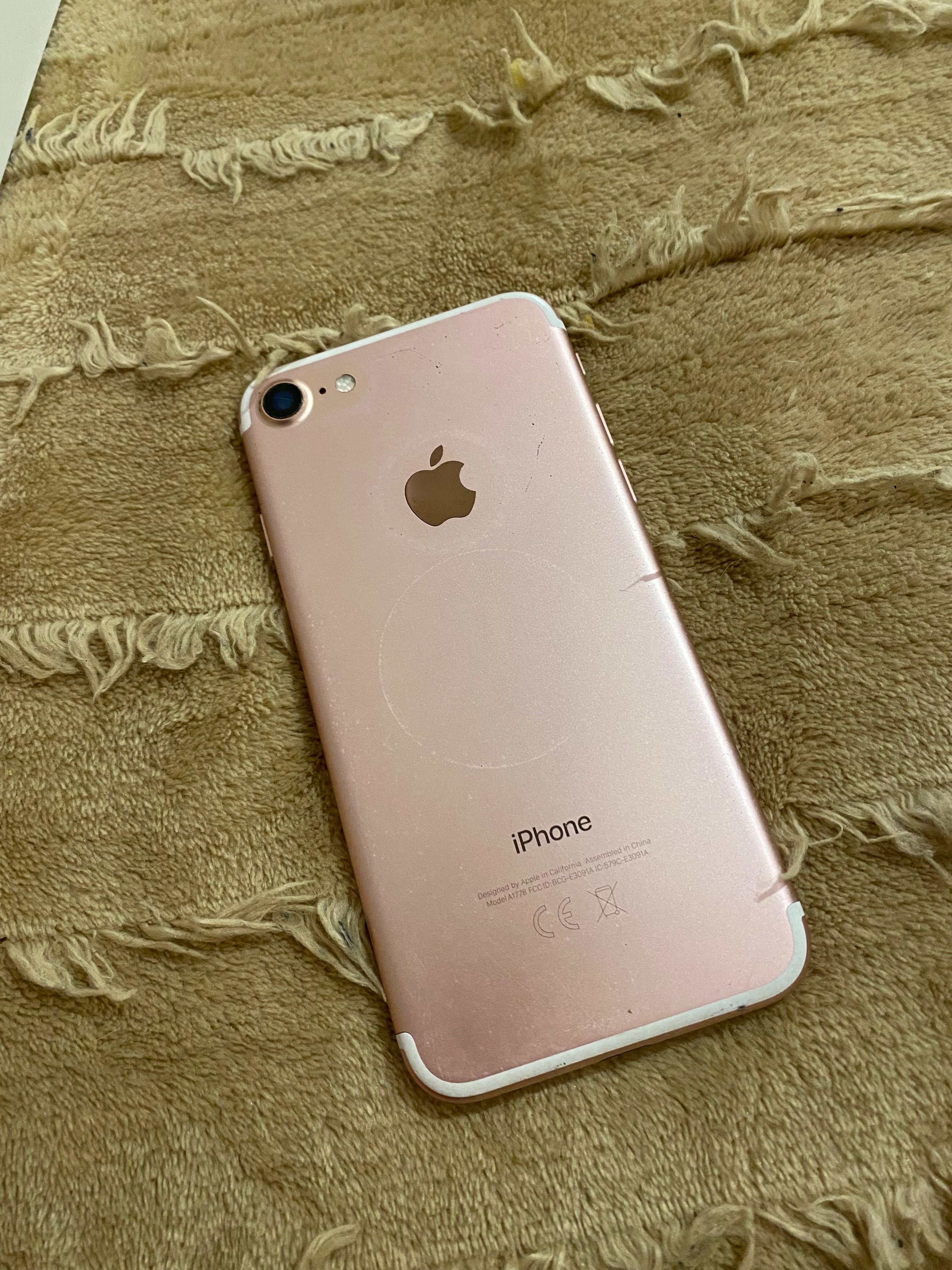 Продам iPhone 7, 32 Гб