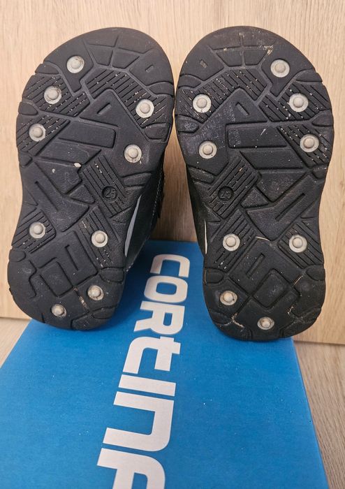Buty chłopięce jesienno/zimowa w rozmiarze 25