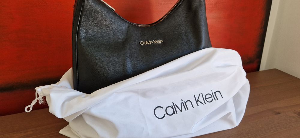 Mala Hobo Calvin Klein