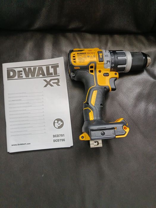 Дриль-шуруповерт акумуляторний безщітковий DeWALT DCD791