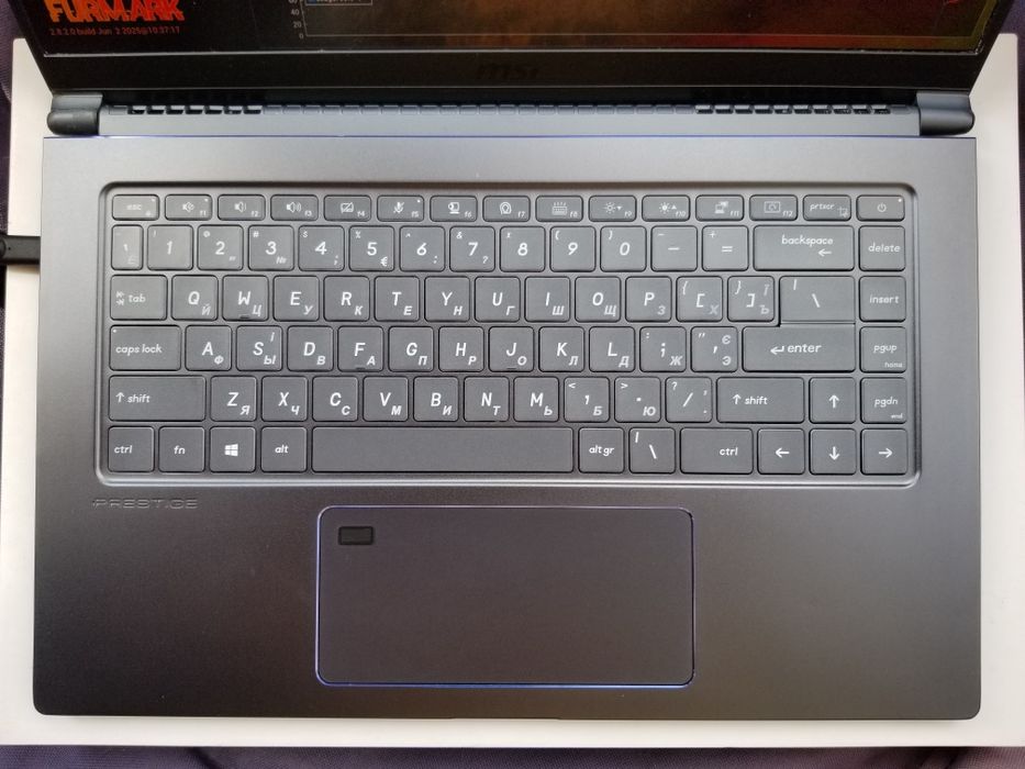 MSI Prestige 15. I7, 16Gb, 512Gb, GTX1650Max-Q, 3840x2160 IPS