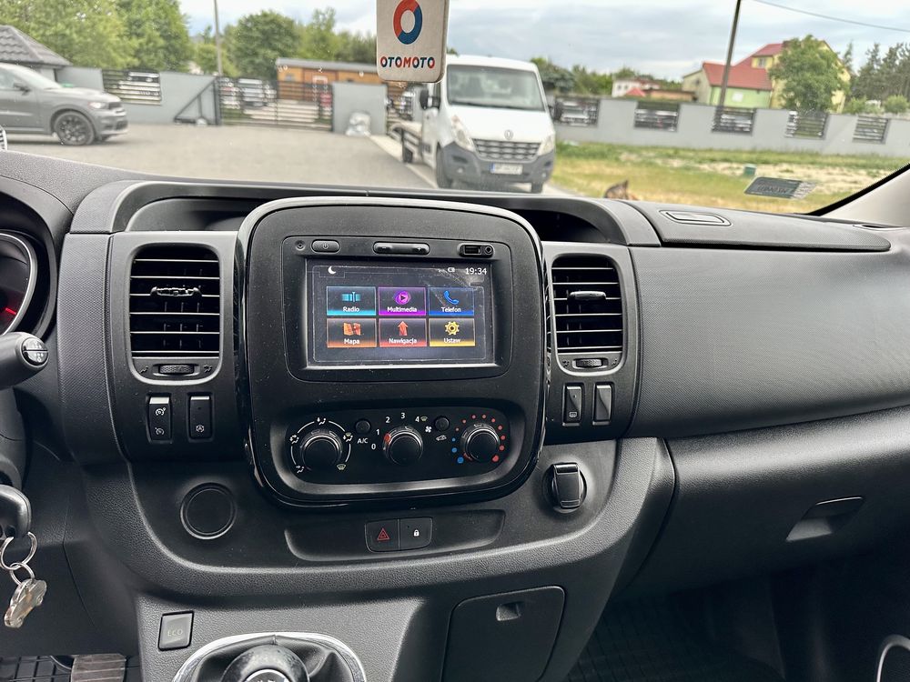 Wynajmę 9-osobowego Opel Vivaro Long 2019r