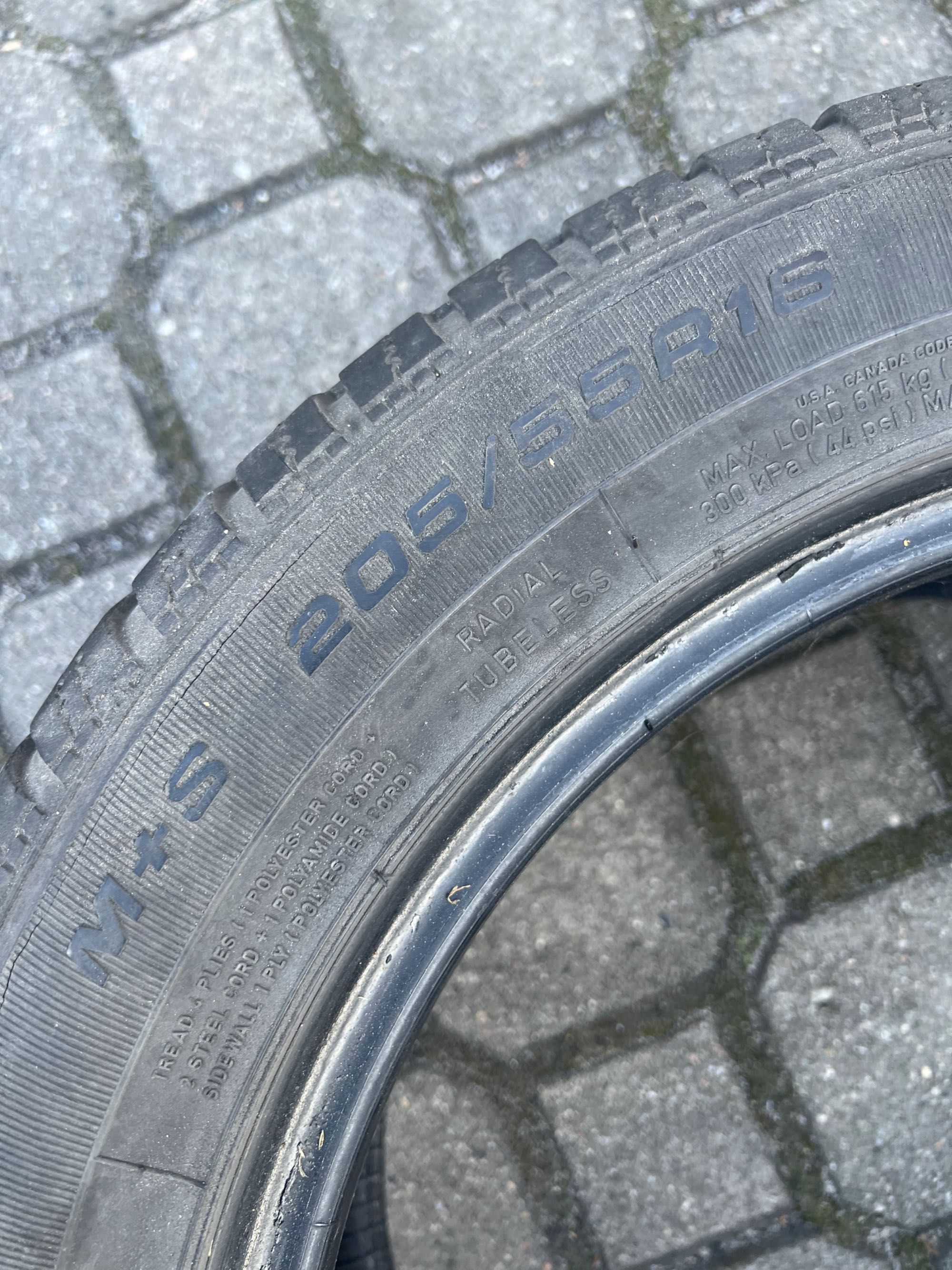 Goodyear Ultra Grip Performence 205/55/16