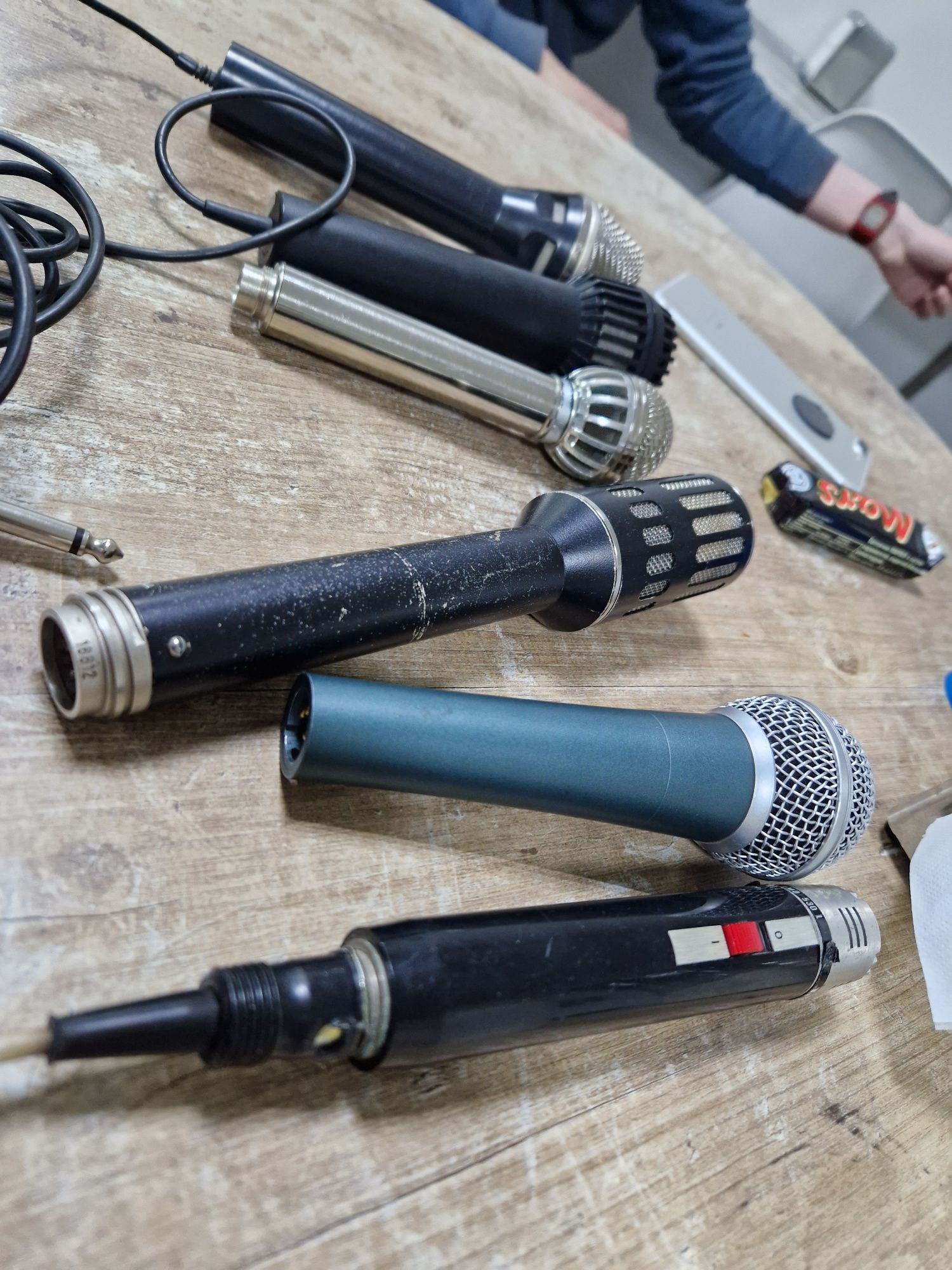 Студийные микрофоны динамические и кондеры в ассортименте