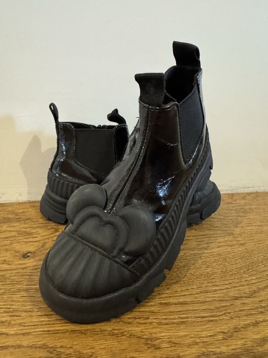 Продам тидячі ботінки