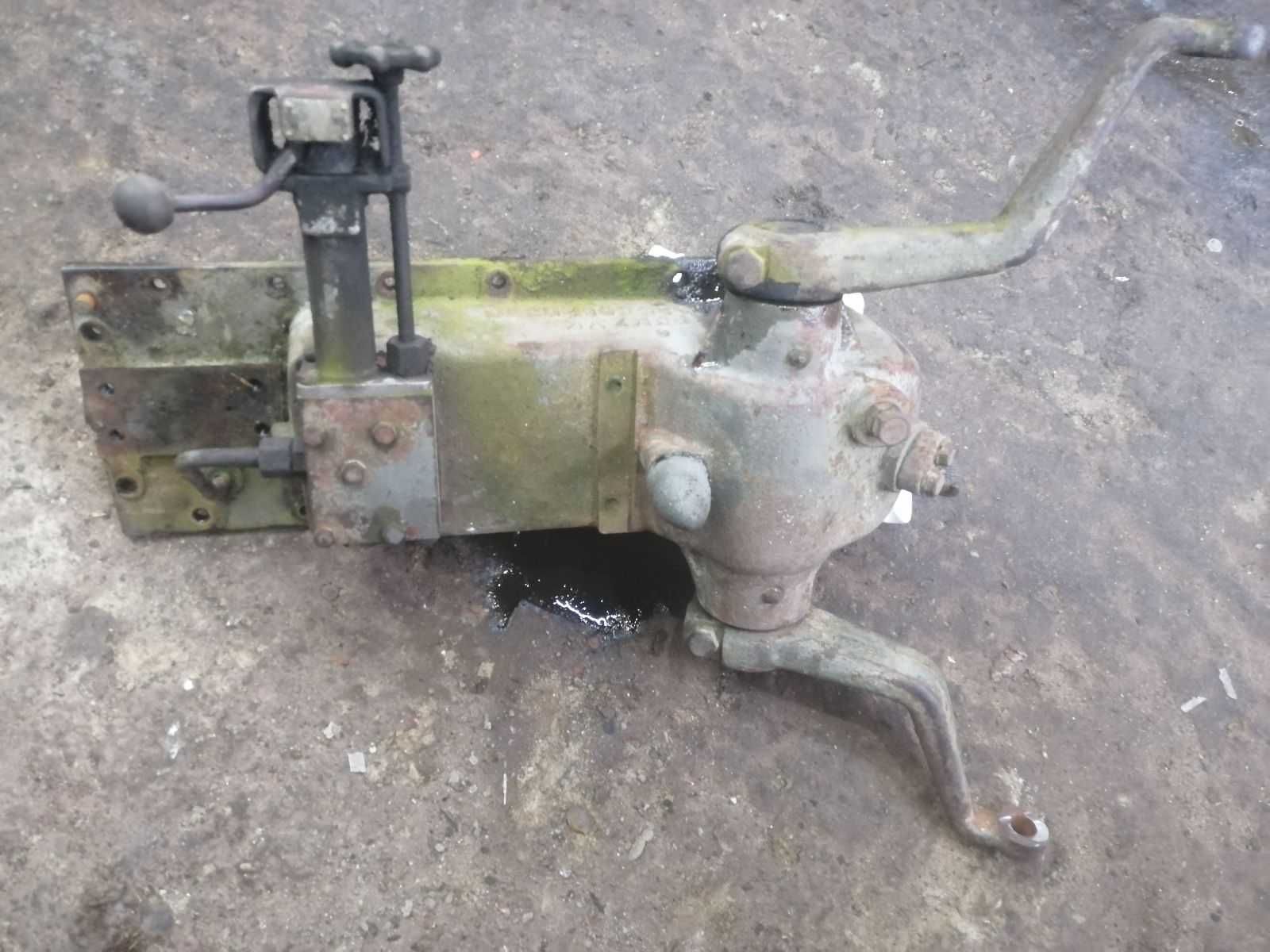 Plecak-Podnośnik z Rozdzielaczem, Ursus c325,c328,c330,Stan Db