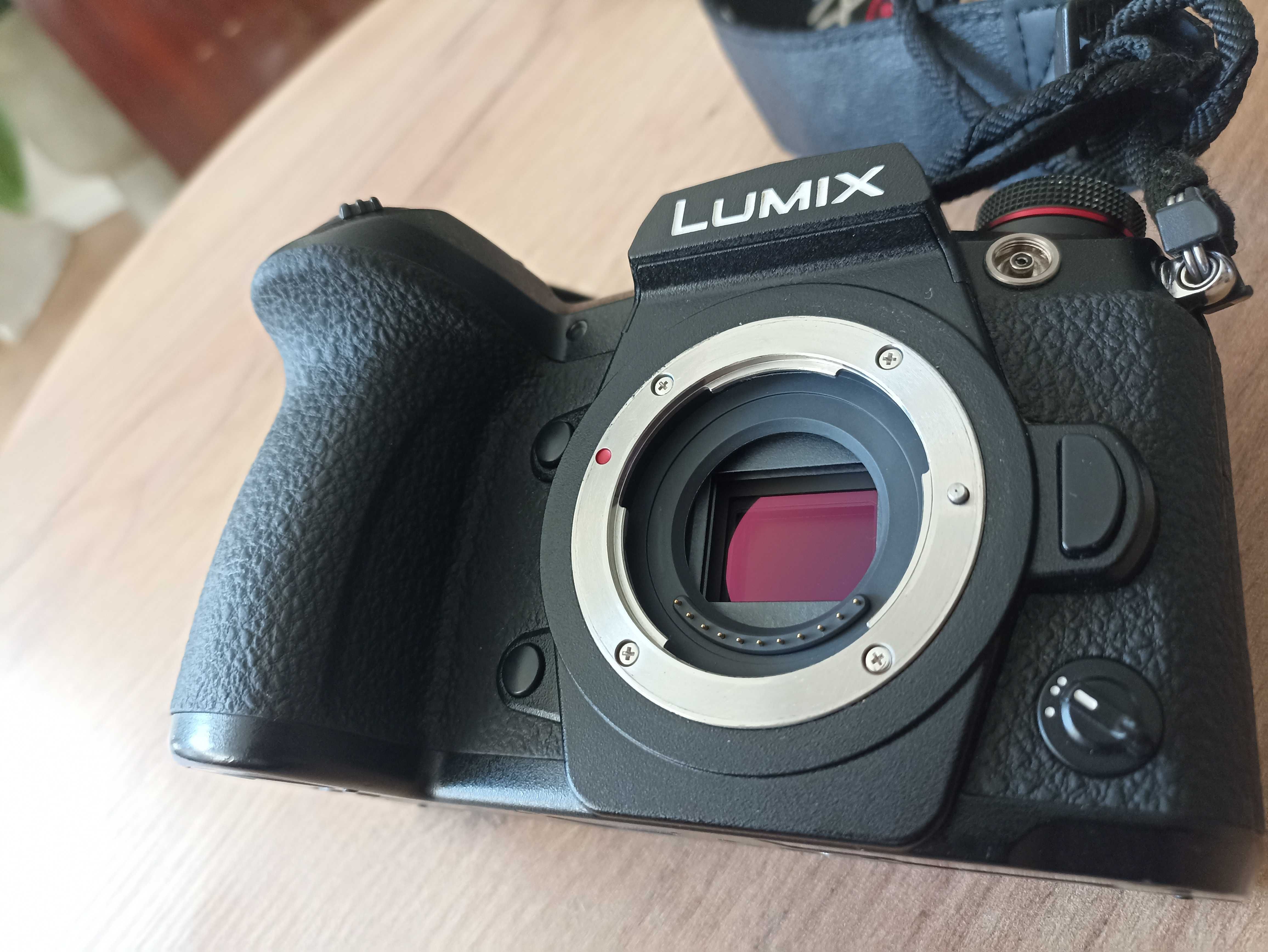 body Panasonic Lumix G9 + obiektyw Panasonic Lumix 12-32