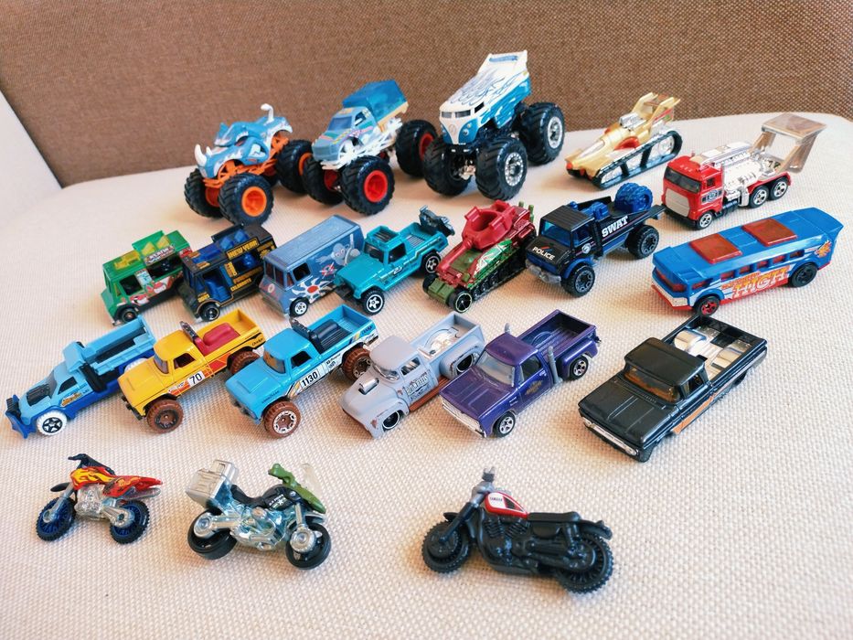 Модельки Hot Wheels 200шт, машинки Хот Вилс.