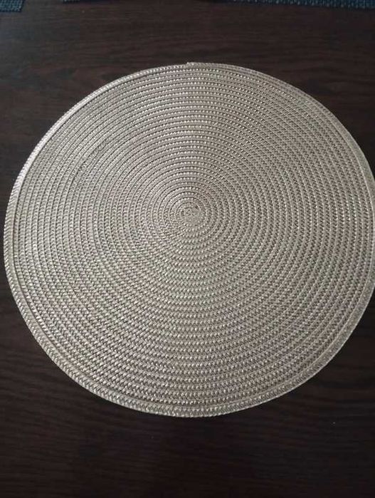 Podkładki na stół różowe 38 cm średnicy komplet 6