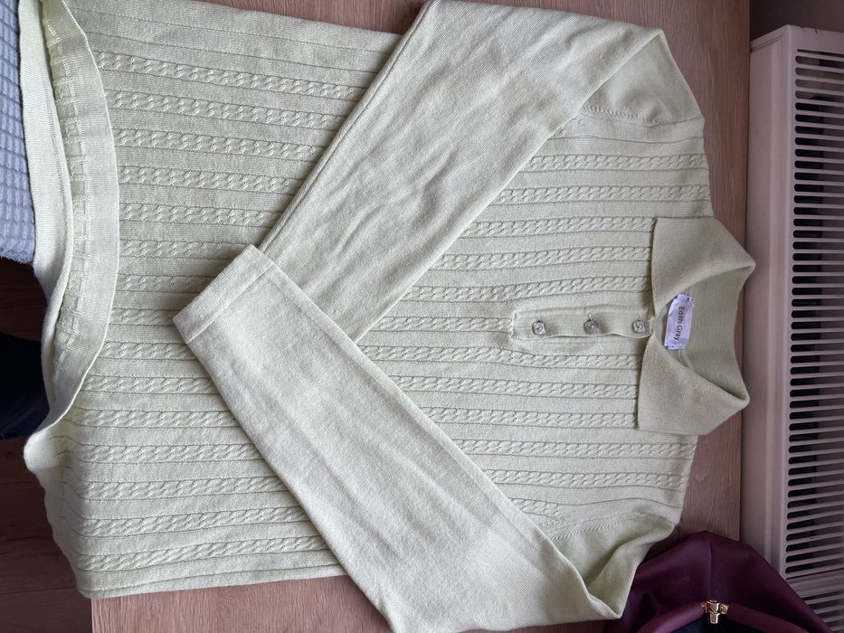 Кофта поло ніжно зелений, розмір с-м, шерсть