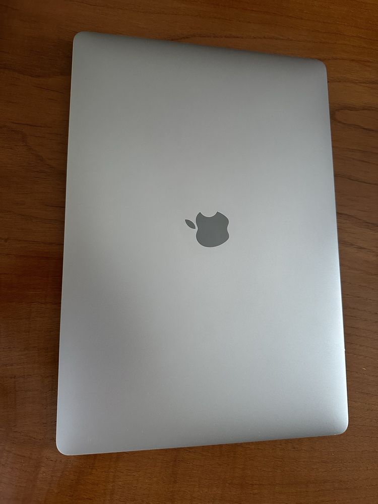 Macbook Pro 2018 15” I7 32Gb Ram - SSD 512Gb