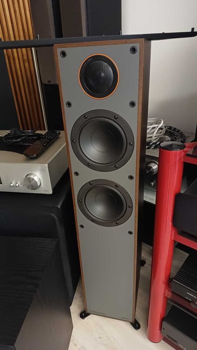 Colunas Monitor Audio Reference 3G – Acabamento Nogueira (Walnut)