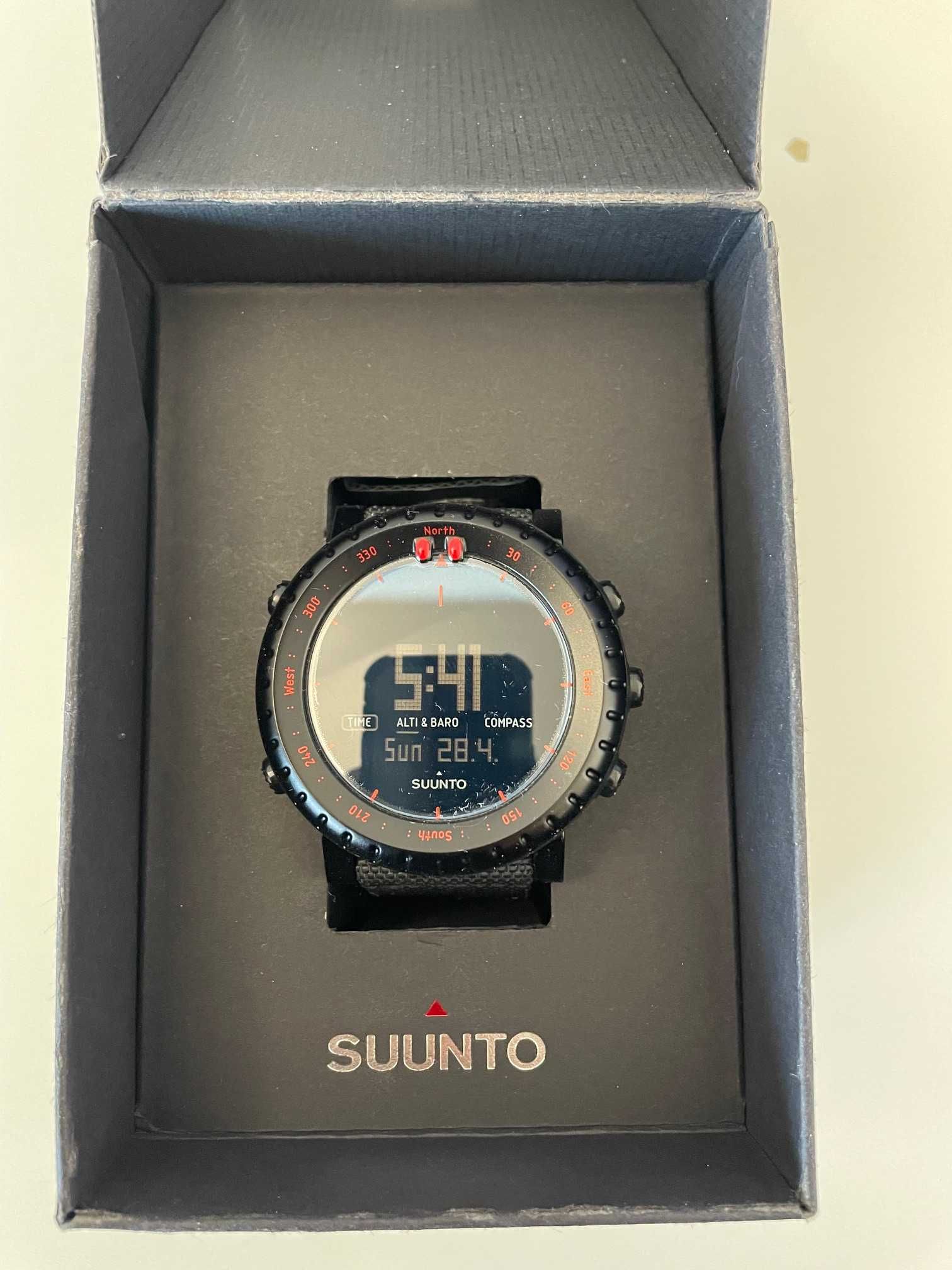 Zegarek SUUNTO CORE Black Red czarno - czerwony