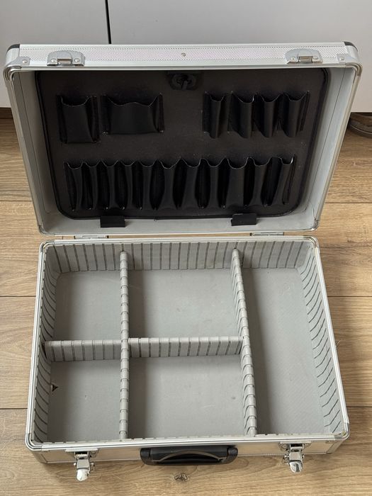 Кейс чемодан для інструментів