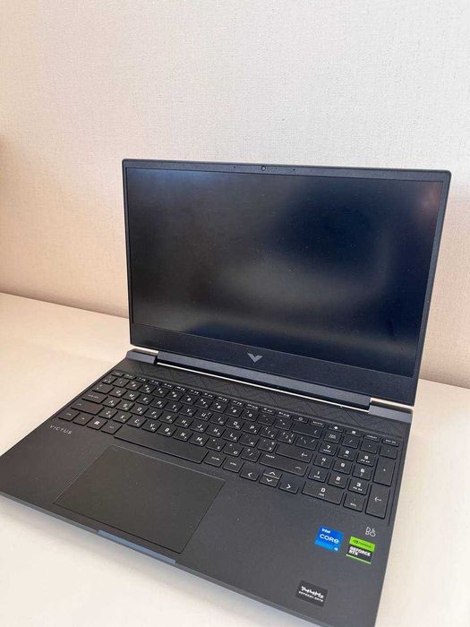 HP Victus Gaming 15-fa0023ua / i5-12450H / RTX 3050 4Gb / 16/512