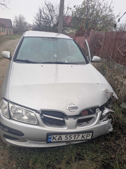Авто Nissan 2000рік