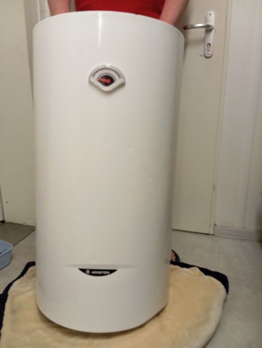 Бойлер электрический состояние хорошее