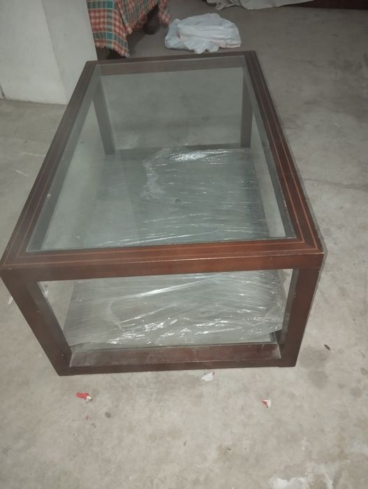 Mesa de centro em vidro ( SALDO)