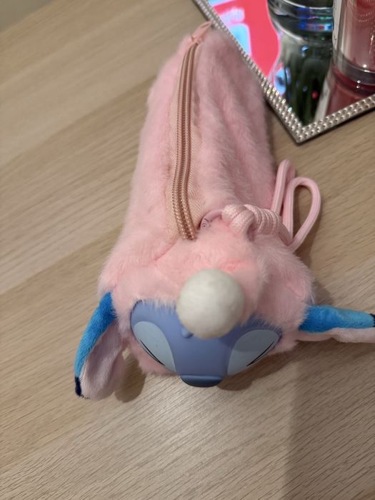 Piórnik pluszowy Stitch Labubu różowy