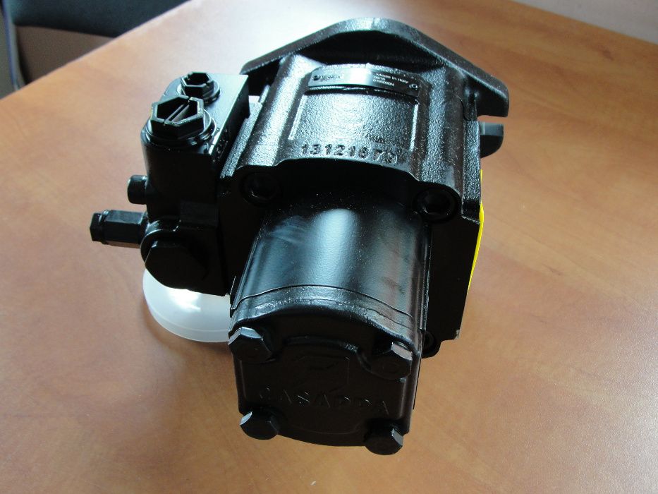 Pompa hydrauliczna do ładowarki MASSEY 8925,8926,8937,8947 CASSSAPA